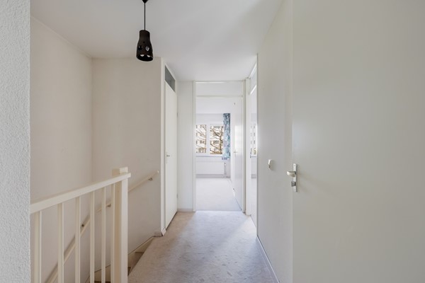 Foto - Te koop: Ruime dubbele benedenwoning met parkeerplaats!